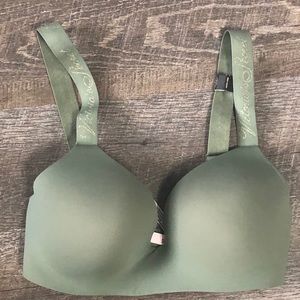 Victorias Secret Bra 34DD NWT